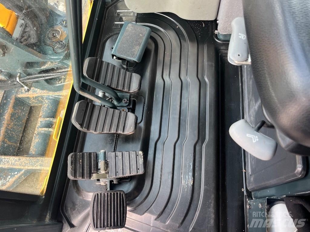 Hyundai R30 Z-9AK حفارات صغيرة أقل من 7 طن (حفارات صغيرة)