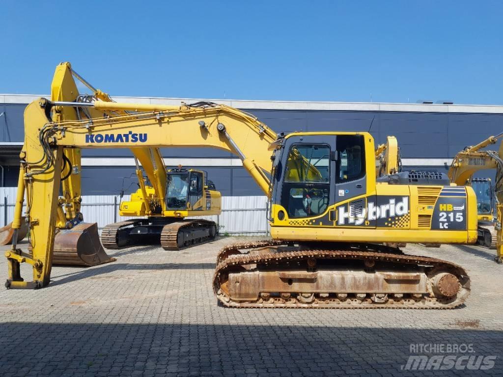 Komatsu HB215LC-1 حفارات زحافة