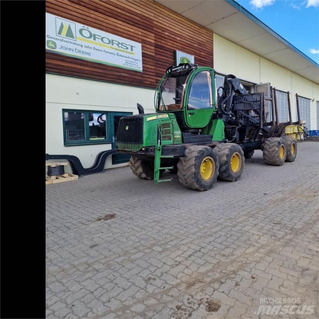 John Deere 1010 E شاحنات