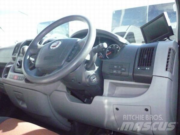 Fiat Ducato Xlwb شاحنة مقفلة