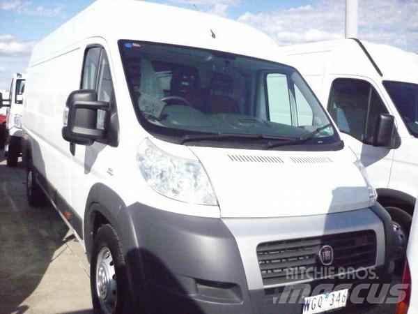 Fiat Ducato Xlwb شاحنة مقفلة