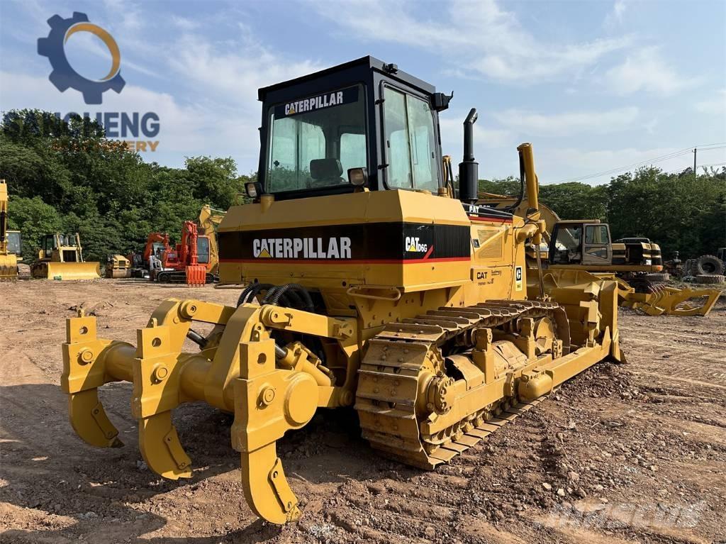 CAT D6G بلدوزرات مجنزرة