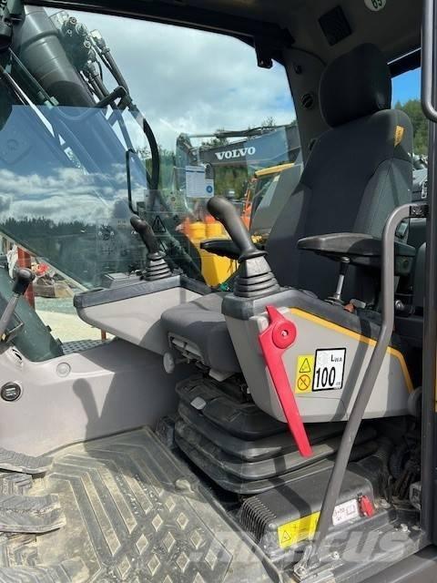 Volvo EC 140 EL حفارات زحافة