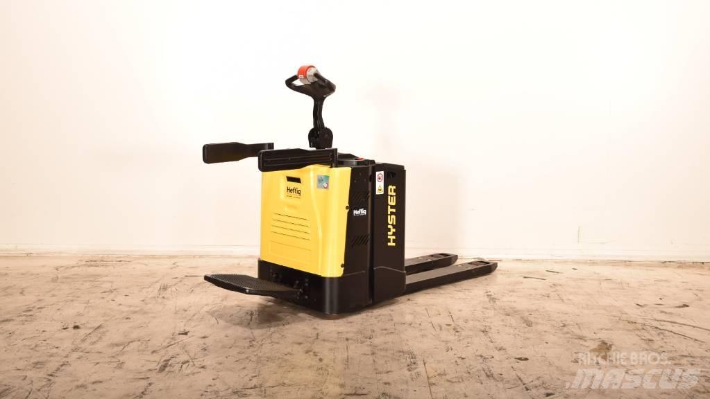 Hyster P 2.0 S رافعة منخفضة المستوى ذات منصة