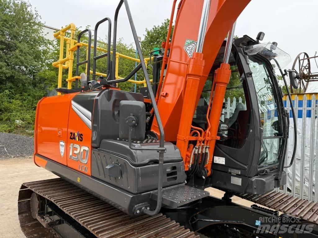 Hitachi ZX130-7 حفارات زحافة