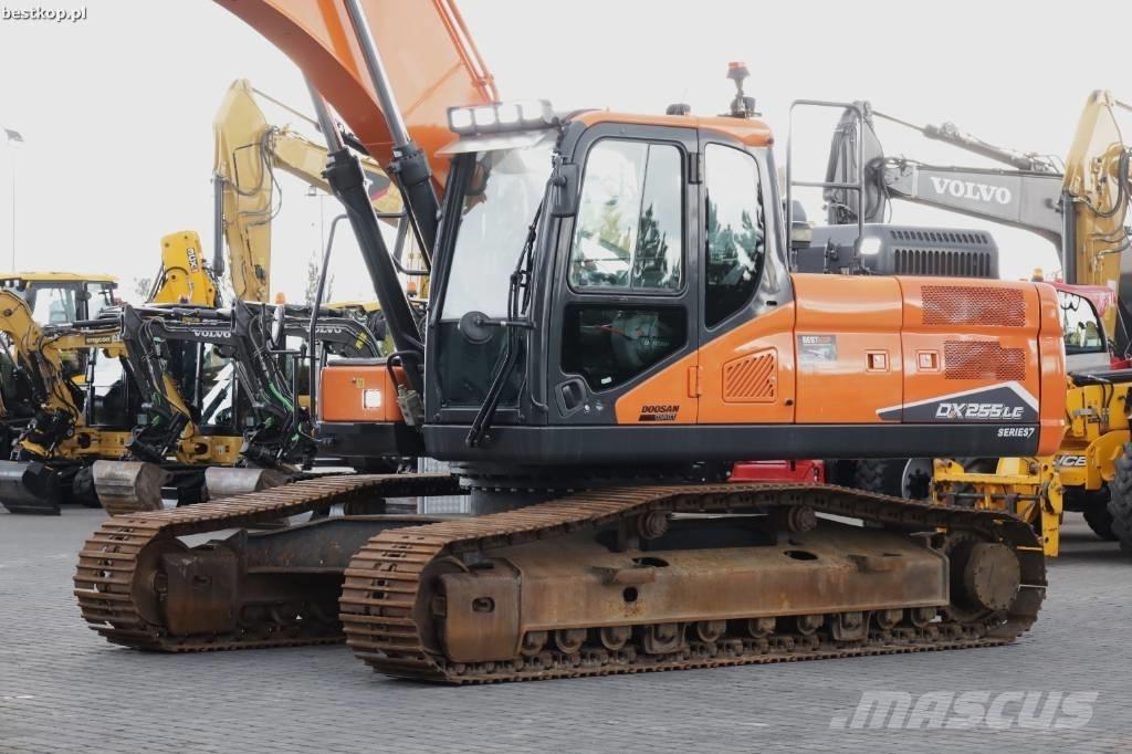 Doosan DX 255 LC-7 حفارات زحافة