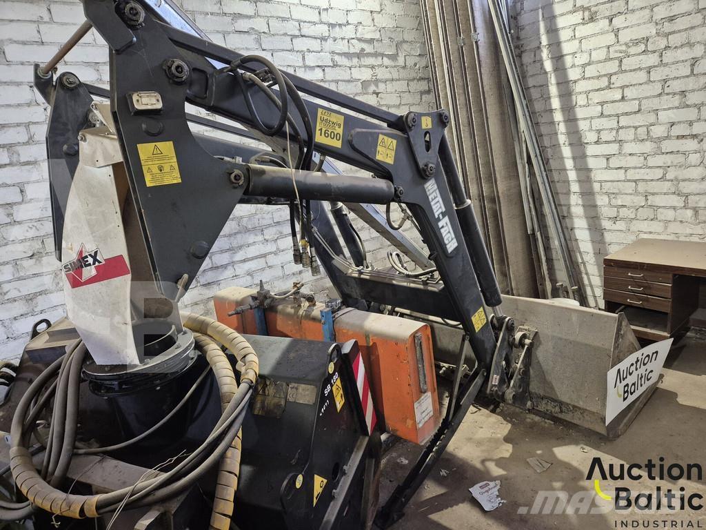 Metal-Fach K15 لوادر وحفارات أمامية