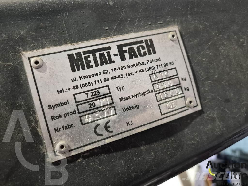 Metal-Fach K15 لوادر وحفارات أمامية