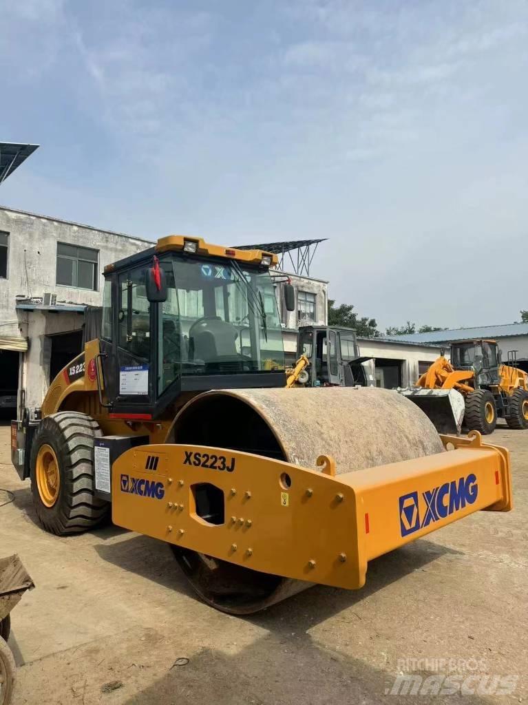 XCMG XS 223 J مداحل أحادية الأسطوانة