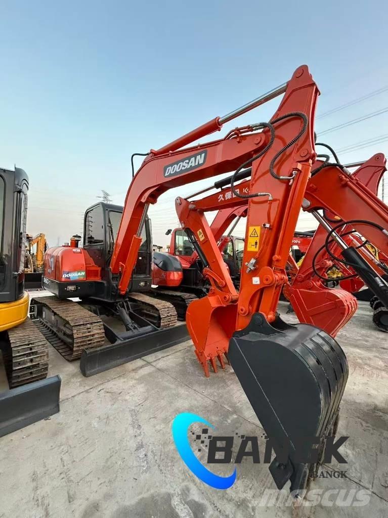 Kubota DH60-7-201 حفارات زحافة