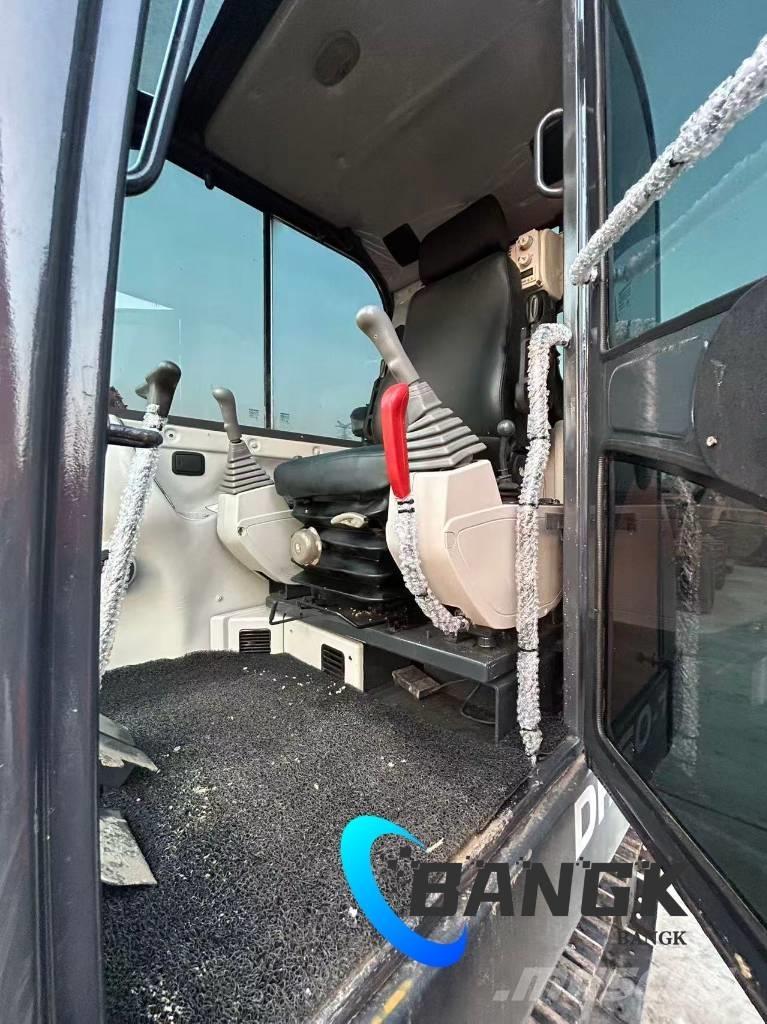 Kubota DH60-7-201 حفارات زحافة