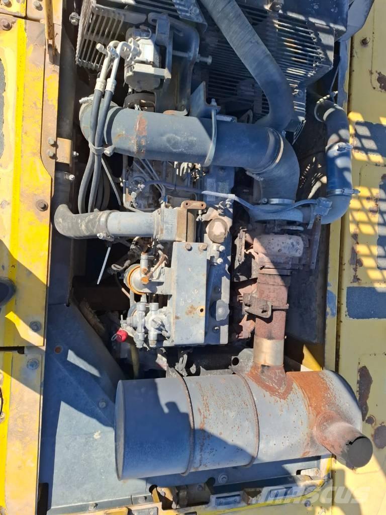 Komatsu PC 340 NLC-7 حفارات زحافة