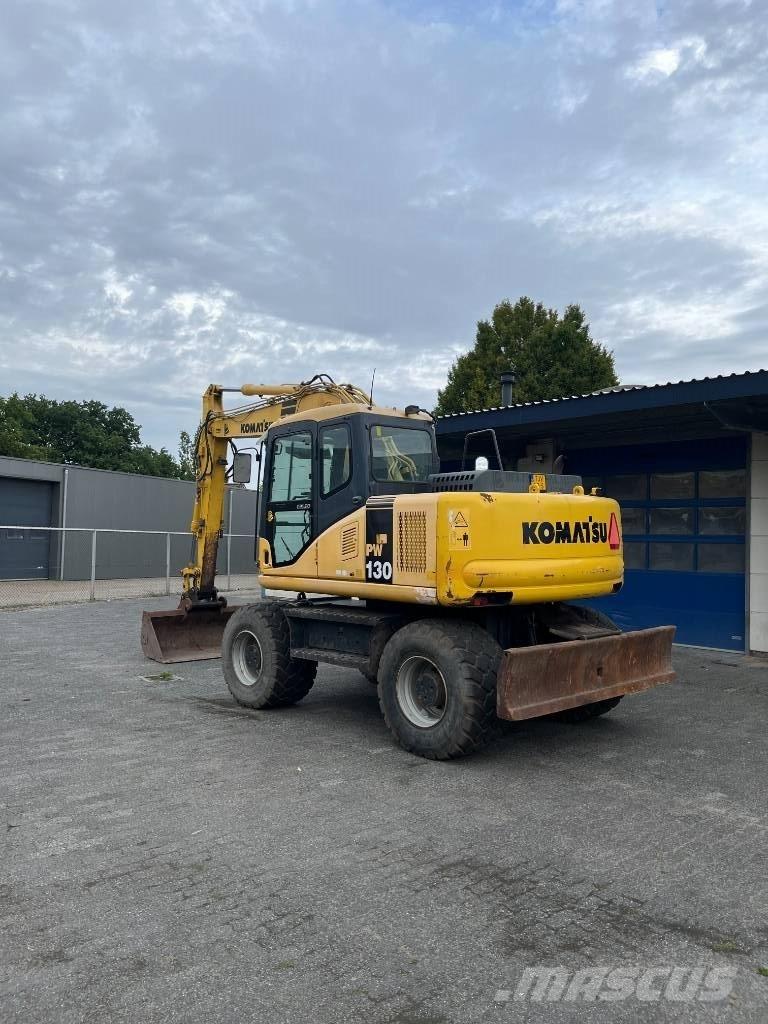Komatsu PW 130-7K حفارات بعجل