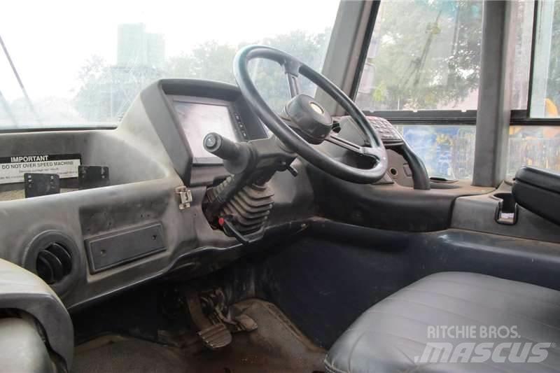 Bell B30D 22000L شاحنات أخرى