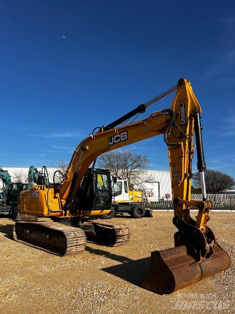 JCB JS 220 N LC حفارات زحافة