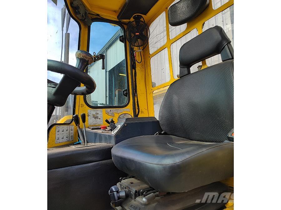 Combilift C4000 شاحنة المناولة رباعية الاتجاهات