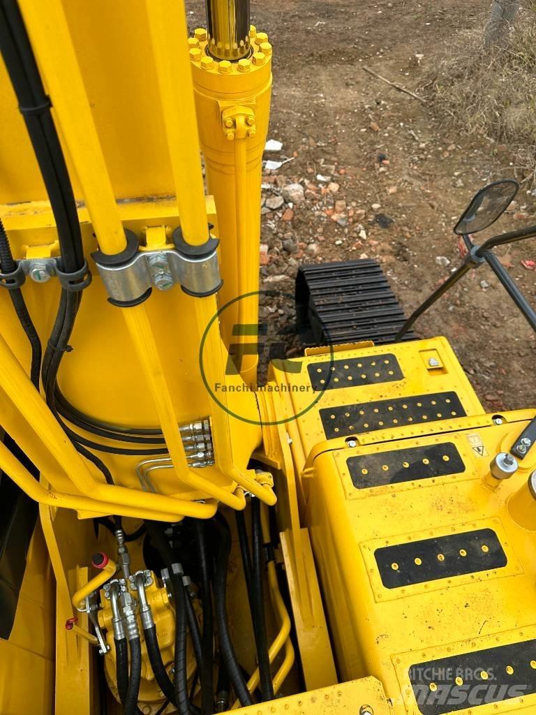 Komatsu PC 240-8 حفارات زحافة