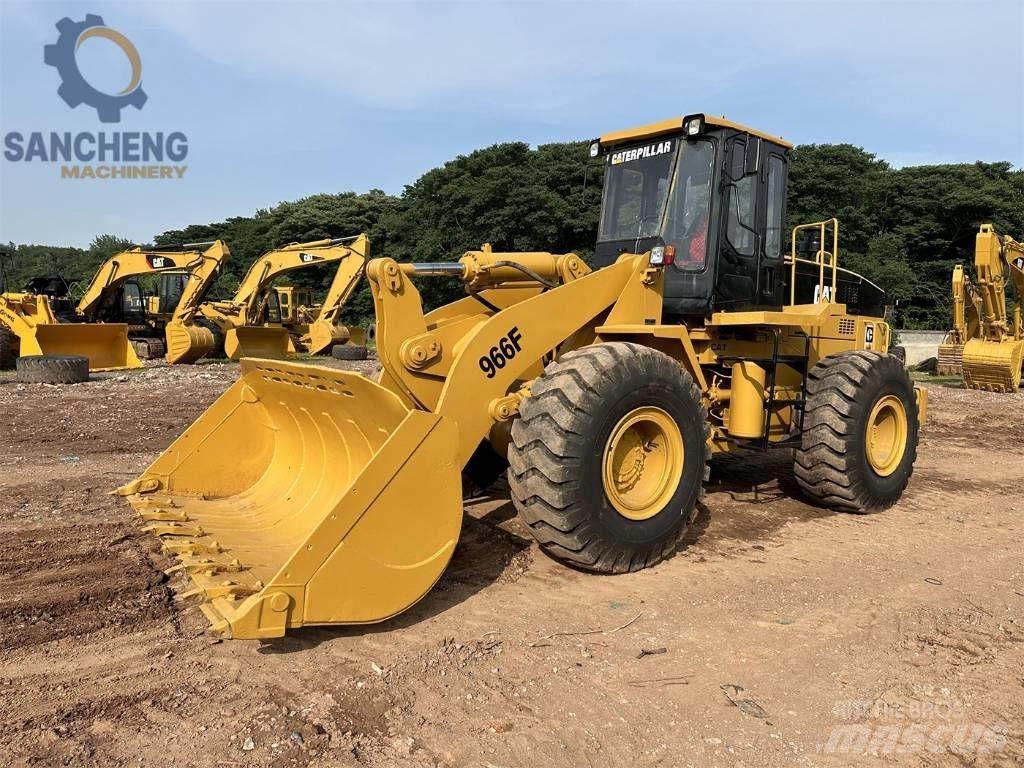 CAT 966 F لوادر بعجل
