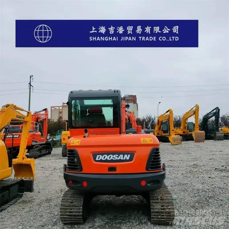 Doosan DX 60-9C حفارات زحافة