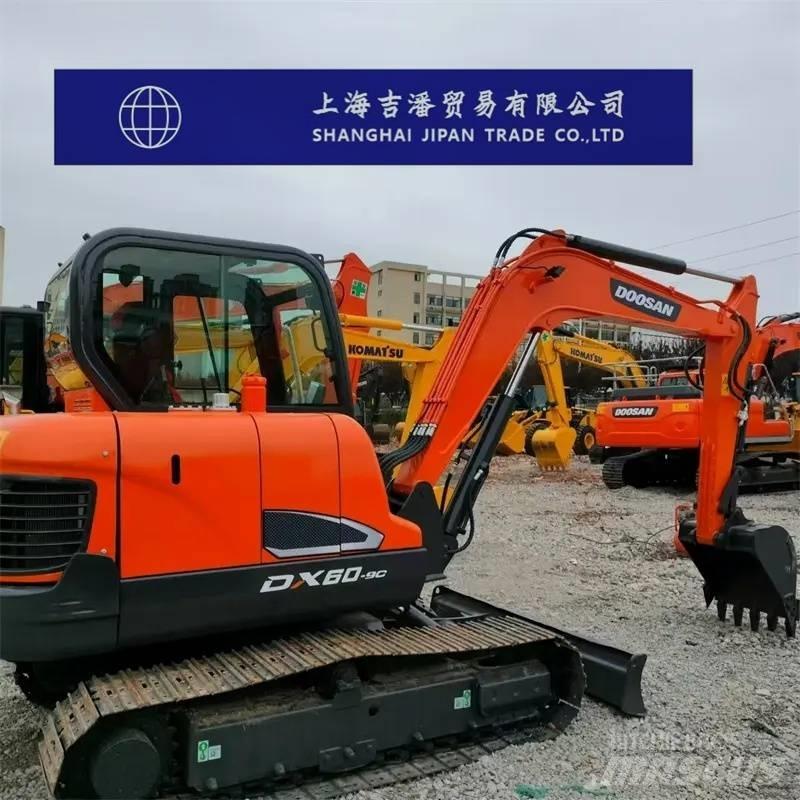 Doosan DX 60-9C حفارات زحافة