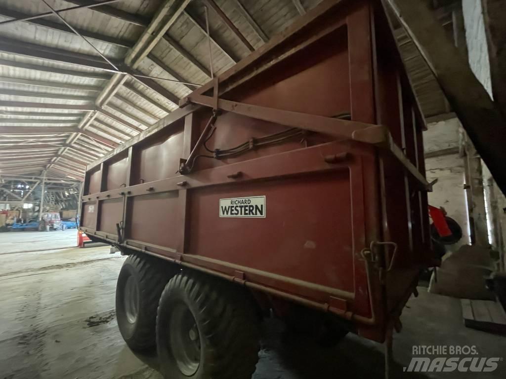Western 18 T مقطورات قلابة