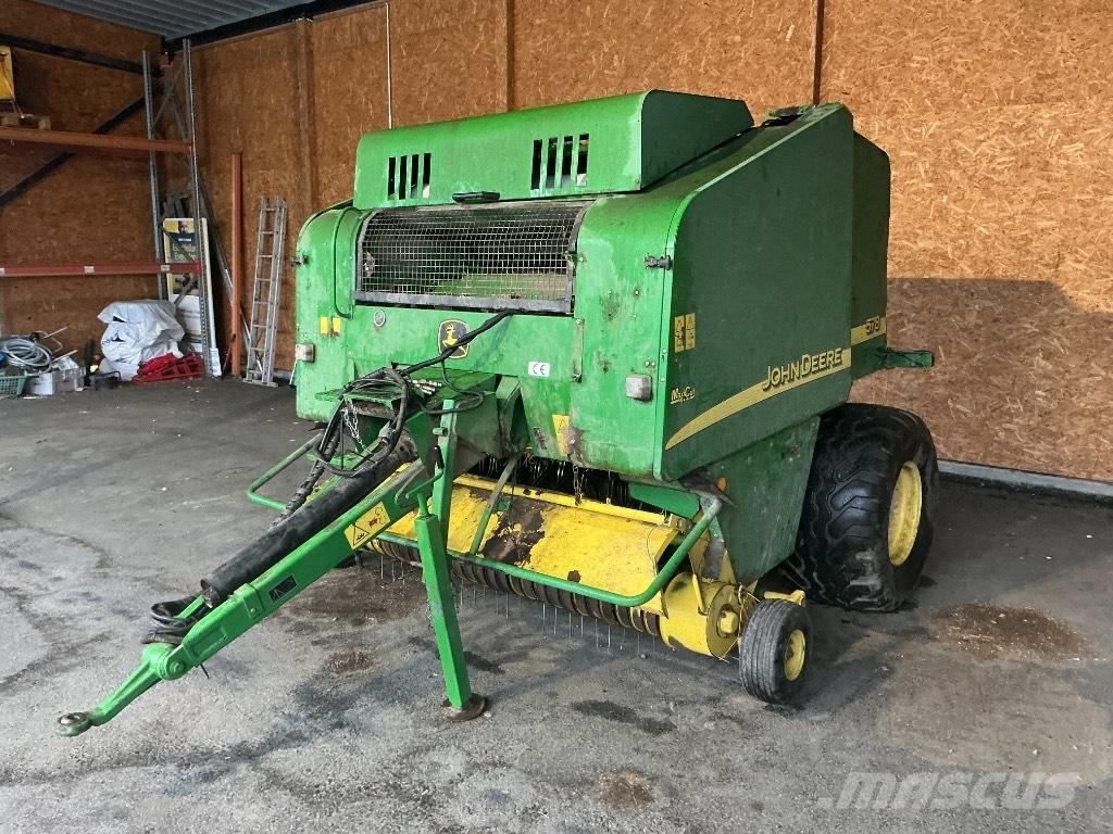 John Deere 578 محزمات مستديرة