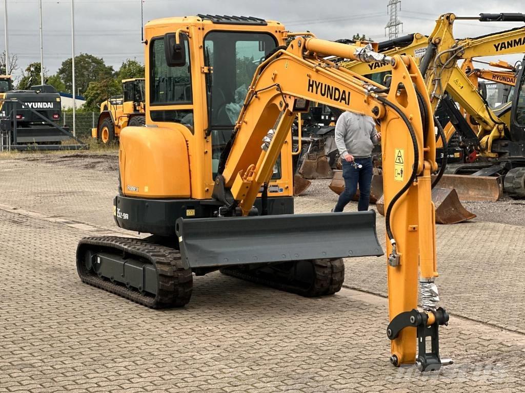 Hyundai R35Z 9A حفارات صغيرة أقل من 7 طن (حفارات صغيرة)