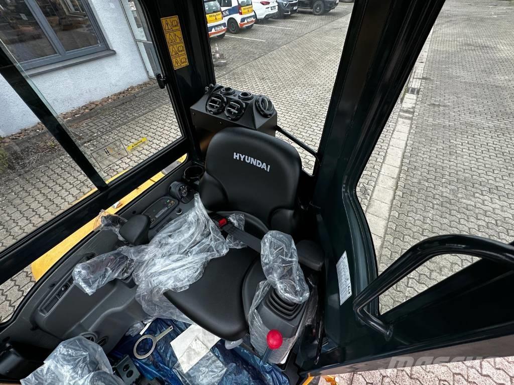 Hyundai R35Z 9A حفارات صغيرة أقل من 7 طن (حفارات صغيرة)