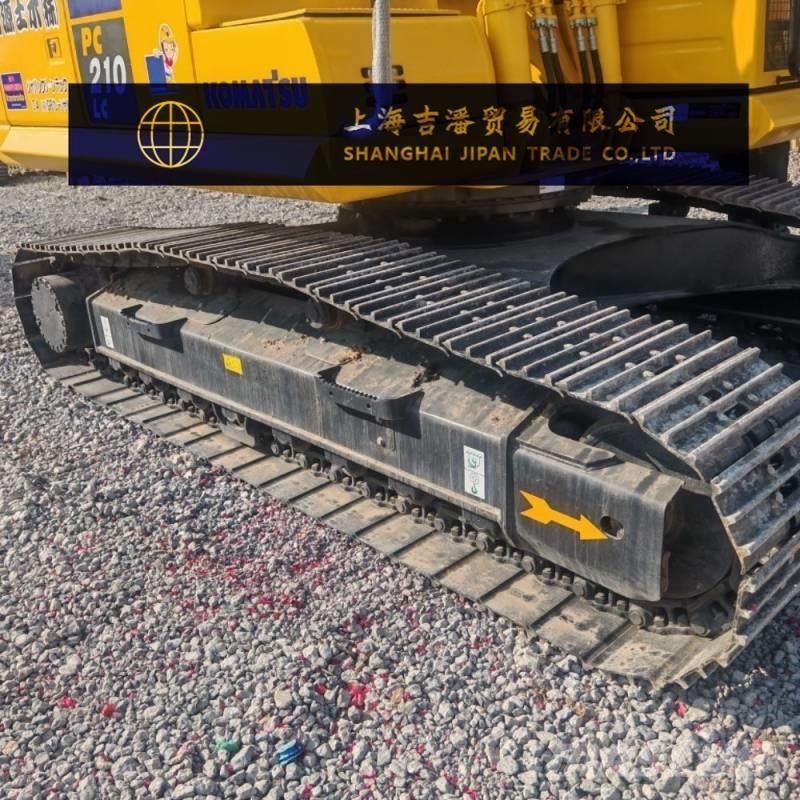 Komatsu PC 220 حفارات زحافة