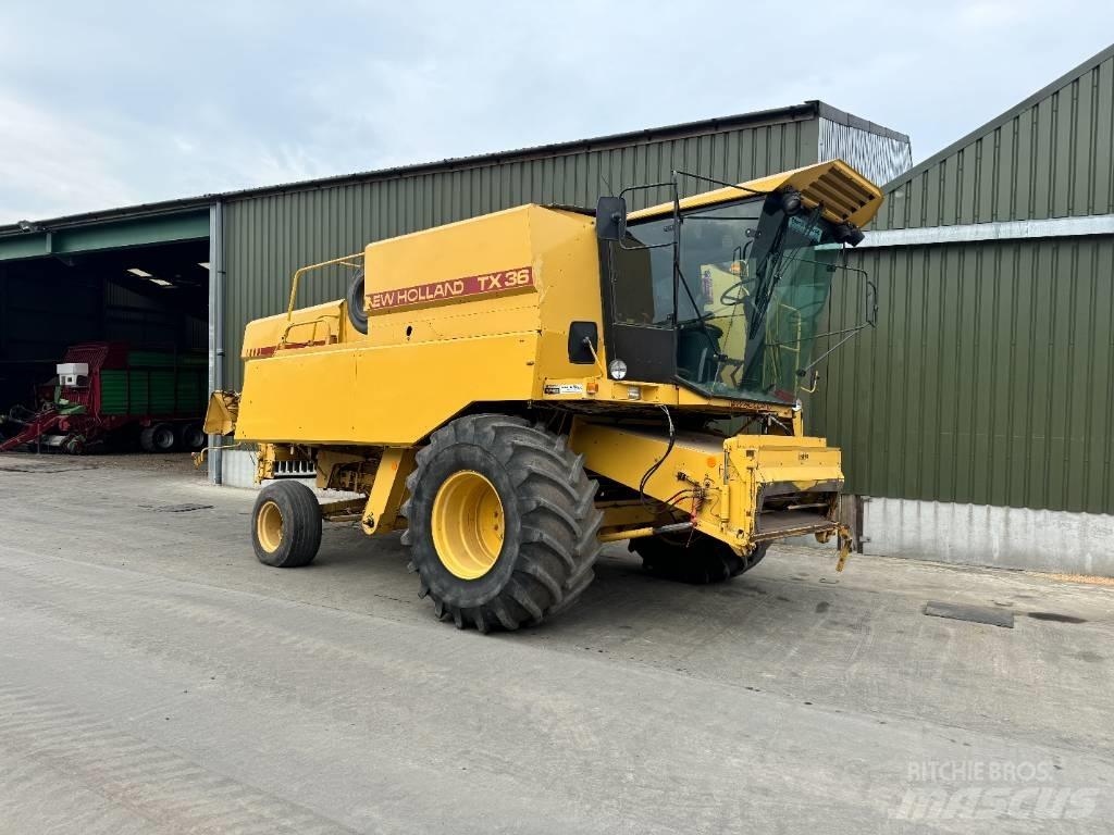 New Holland TX 36 حصادات