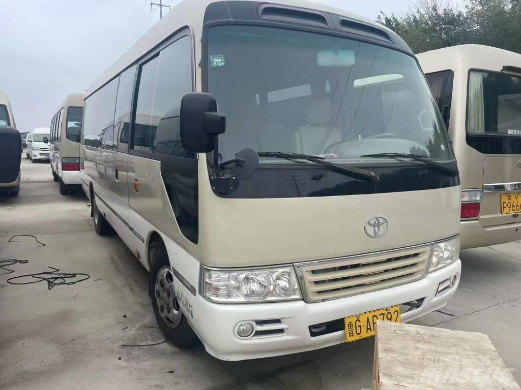 Toyota Coaster حافلة داخل المدينة