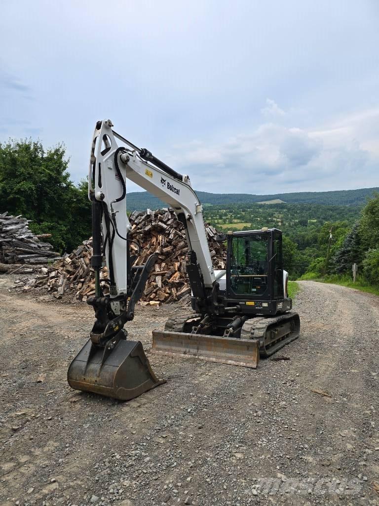 Bobcat E85 حفارات زحافة