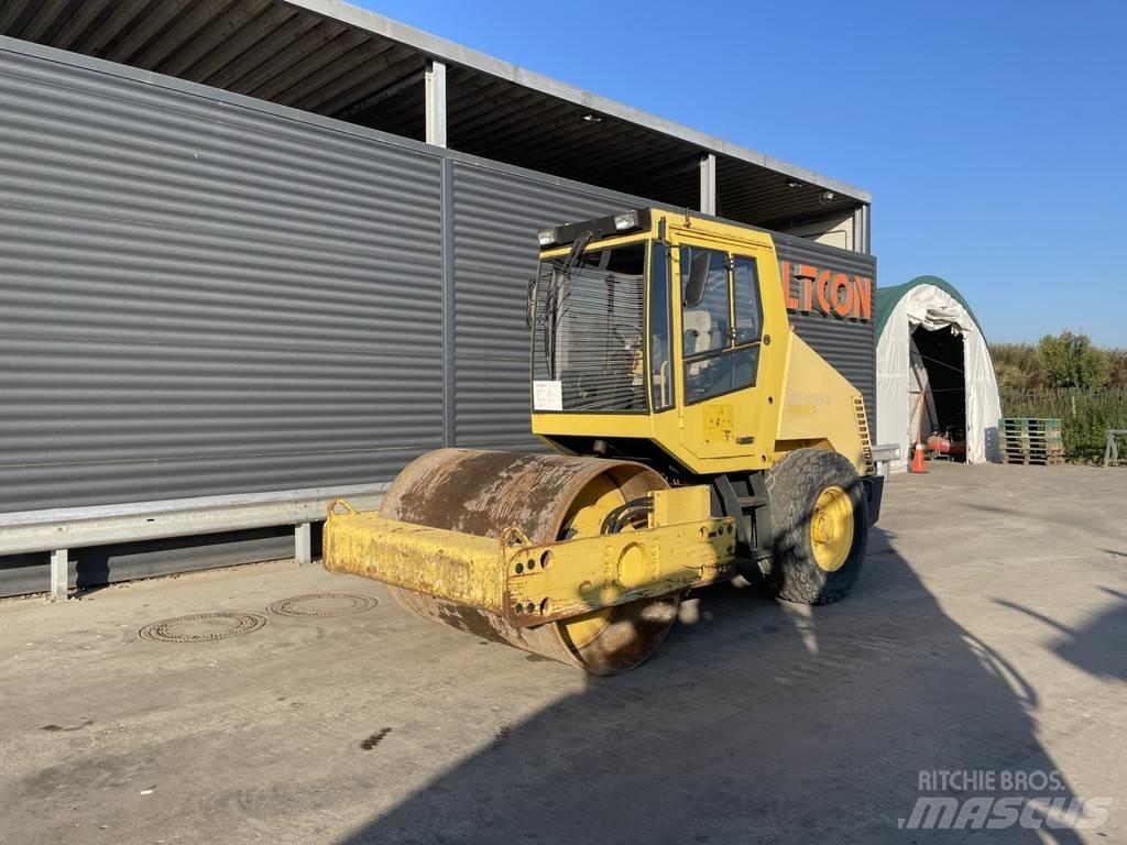 Bomag BW 177 DH-3 مداحل أحادية الأسطوانة