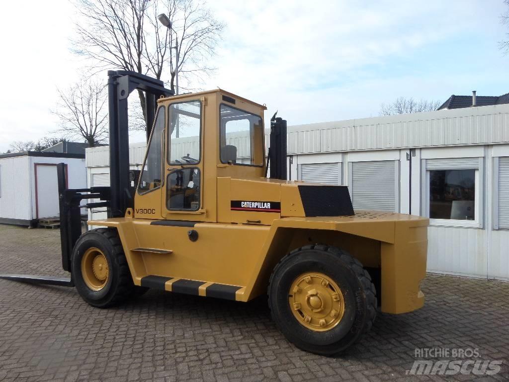 CAT V 300 C شاحنات الديزل