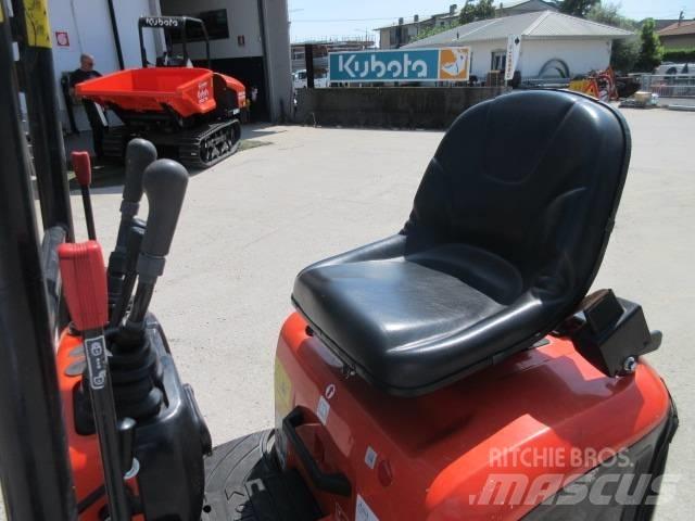 Kubota K008-5 حفارات صغيرة أقل من 7 طن (حفارات صغيرة)