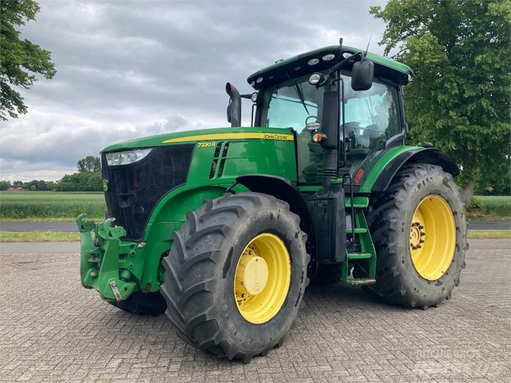 John Deere 7230R الجرارات