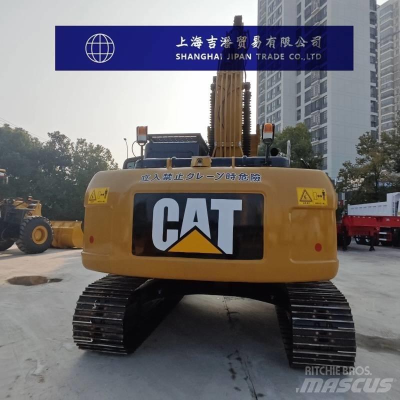 CAT 323 D حفارات زحافة