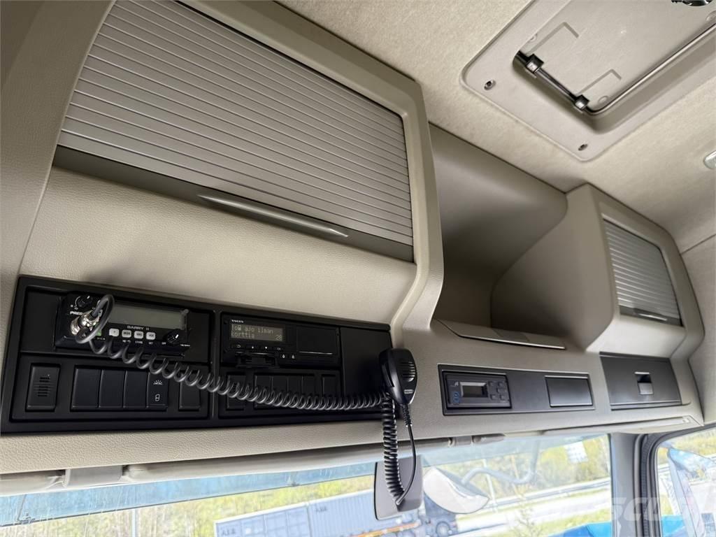 Volvo FMX 6x4 وحدات الجر