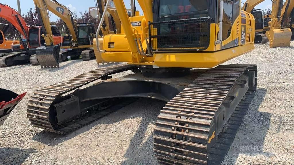 Komatsu PC240 حفارات زحافة
