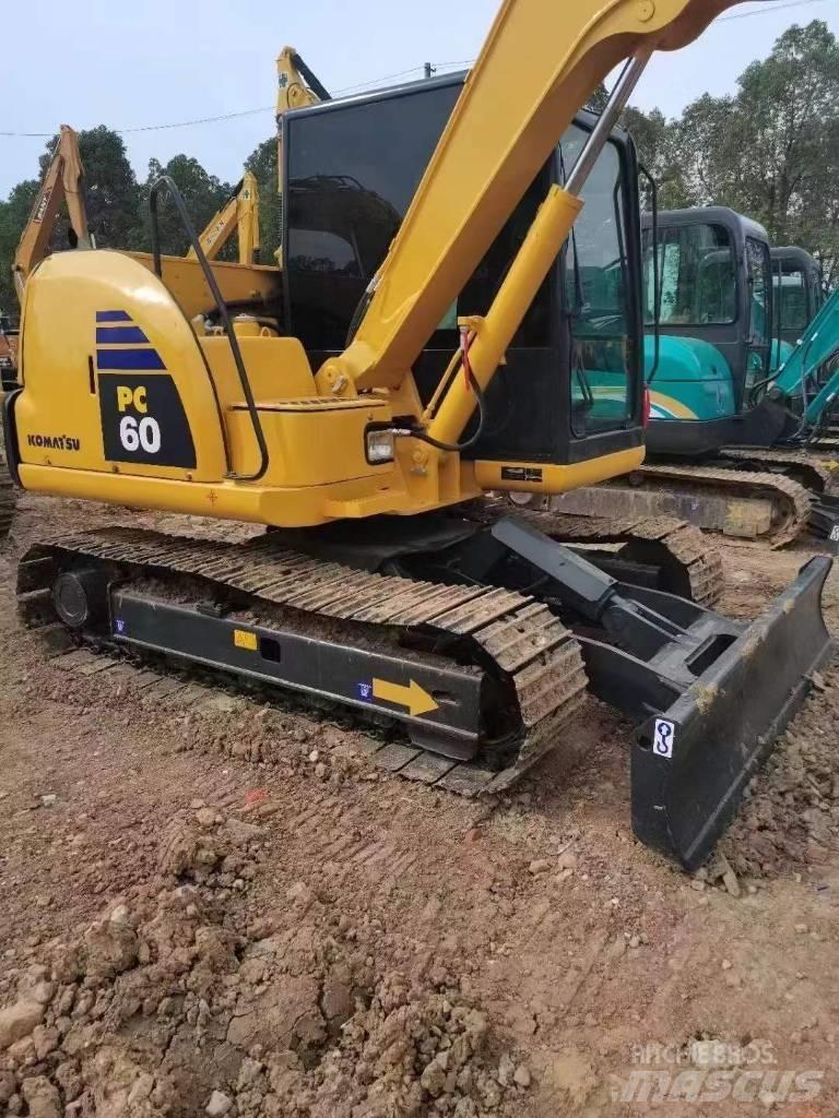 Komatsu PC 60 حفارات زحافة