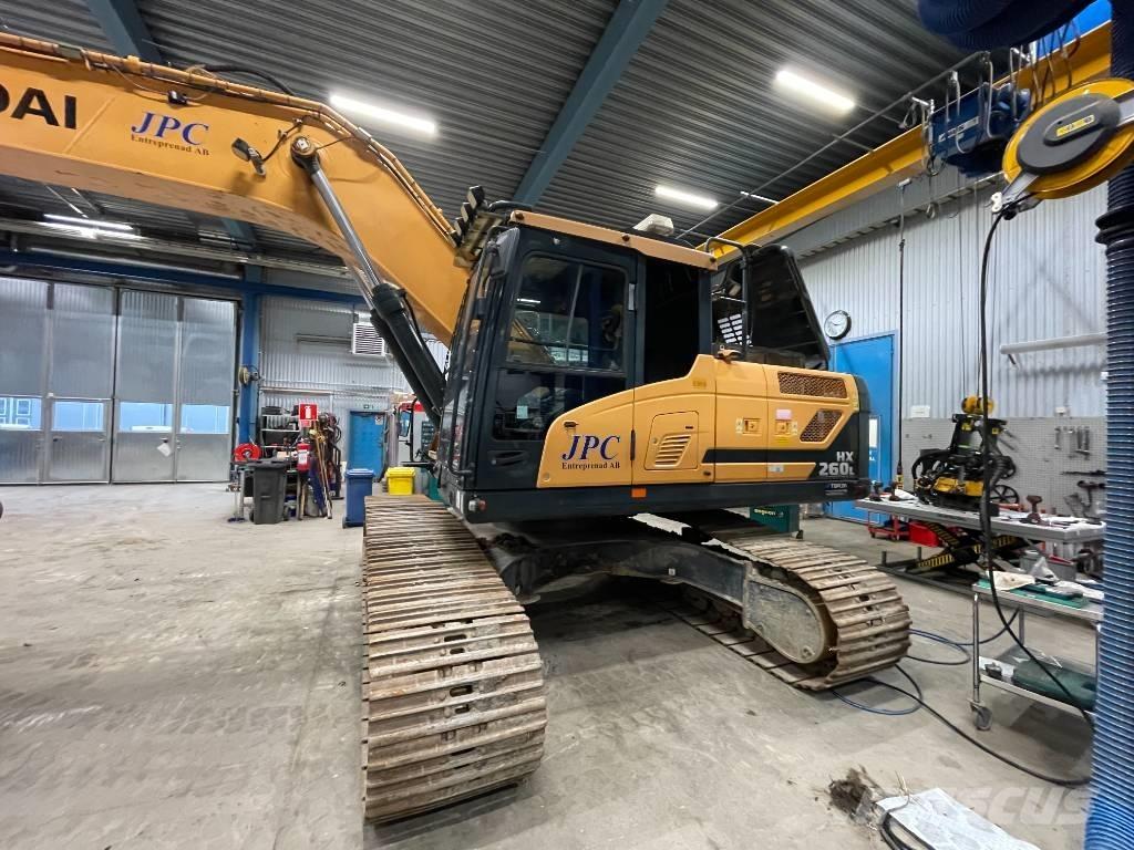 Hyundai HX 260 L حفارات زحافة