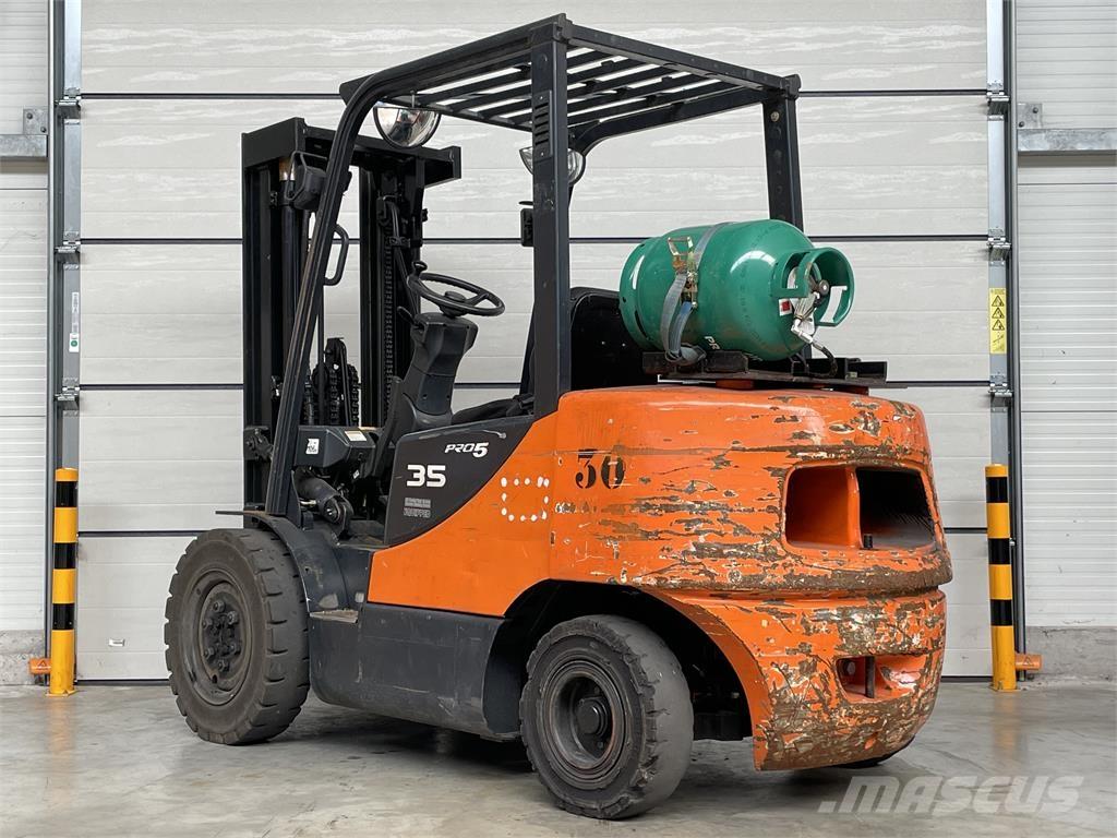 Doosan G35C-5 شاحنات LPG
