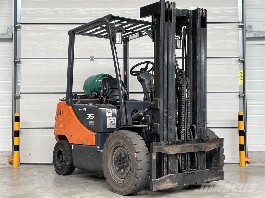 Doosan G35C-5 شاحنات LPG