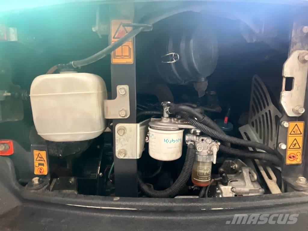 Kubota KX 027-4 HI حفارات صغيرة أقل من 7 طن (حفارات صغيرة)