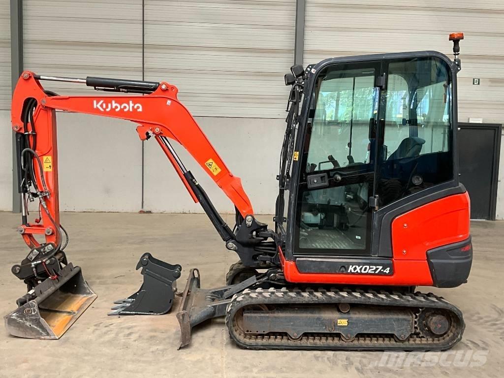 Kubota KX 027-4 HI حفارات صغيرة أقل من 7 طن (حفارات صغيرة)