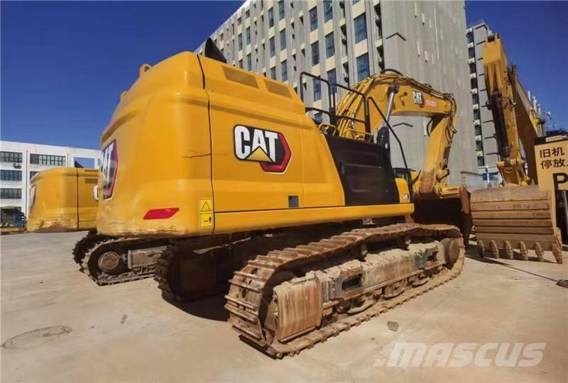 CAT 349 D L حفارات زحافة
