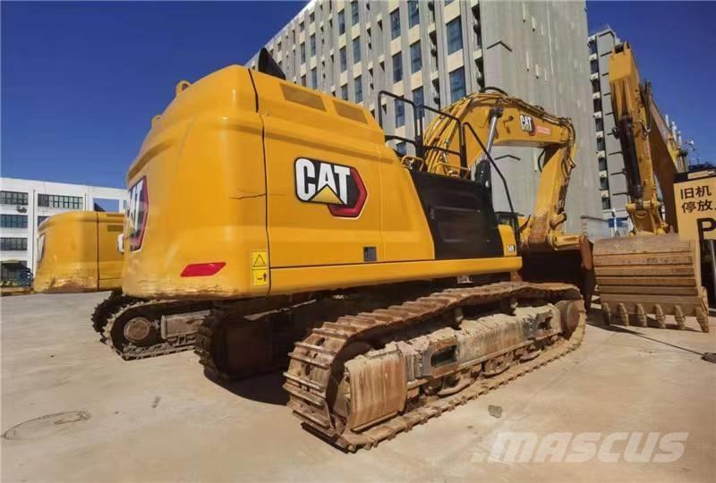 CAT 349 D L حفارات زحافة