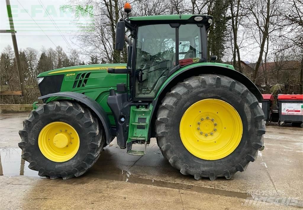 John Deere 6215R الجرارات