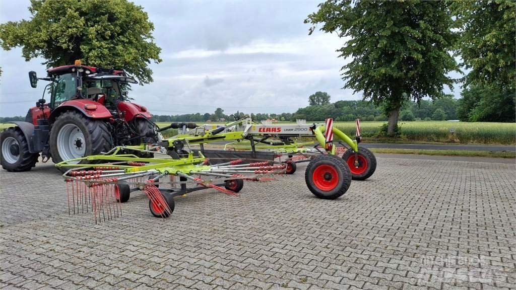 CLAAS Liner 2900 معدات حصد