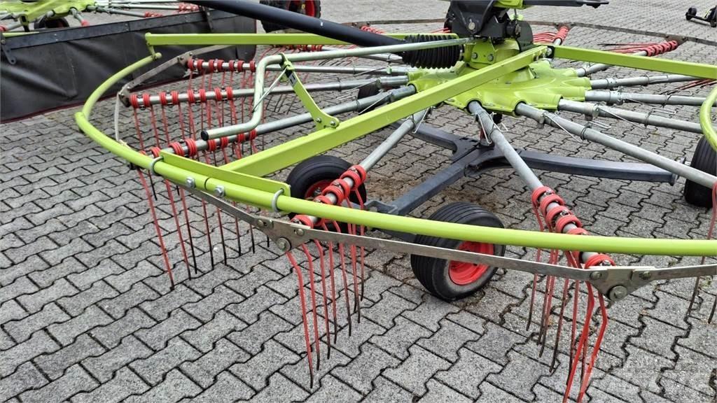 CLAAS Liner 2900 معدات حصد